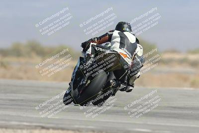 media/Oct-04-2025-CVMA (Sat) [[408bcdd6e4]]/Race 4-Formula Middleweight (Holeshot)/